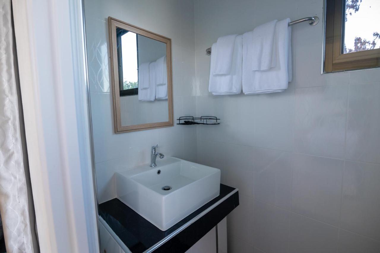 Oasis Phamee Bed and Breakfast Ban Pha Mi Buitenkant foto
